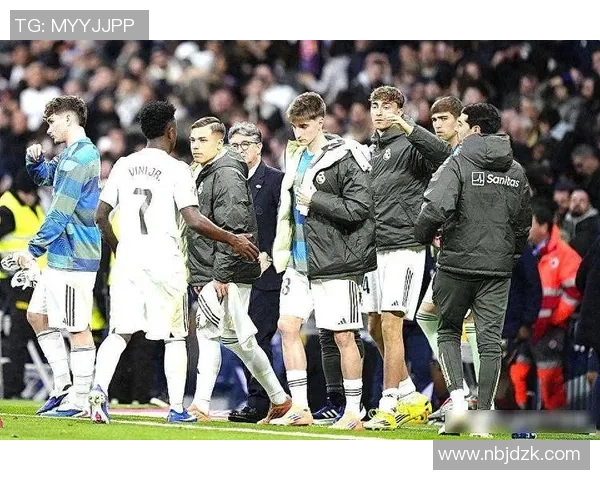 德容：赛后我看到许多皇马球员跑向拉明，我觉得有点夸张了